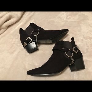Black booties with removable chain